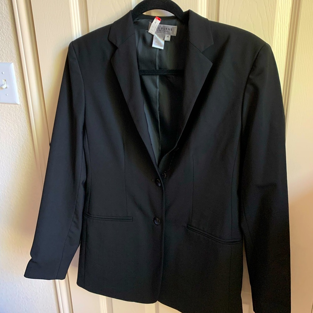 Bill Burns blazer. Slim fit longer length. Black